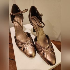Bandolino Heels Size 6